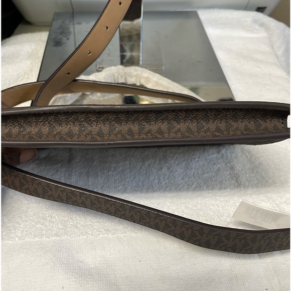 Michael Kors Belt Bag - Picture 5 of 6